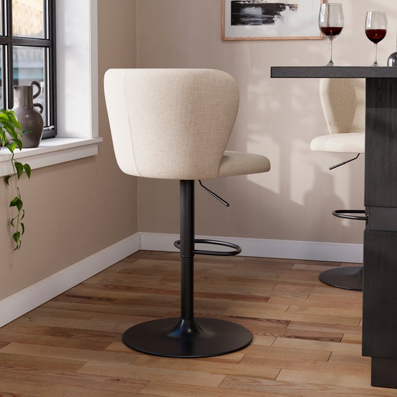 Carousel navigation image position 4 of 7