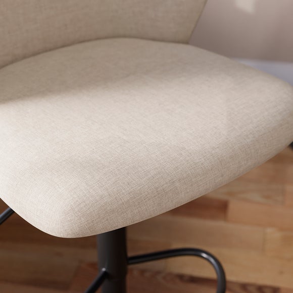 Carousel navigation image position 5 of 7