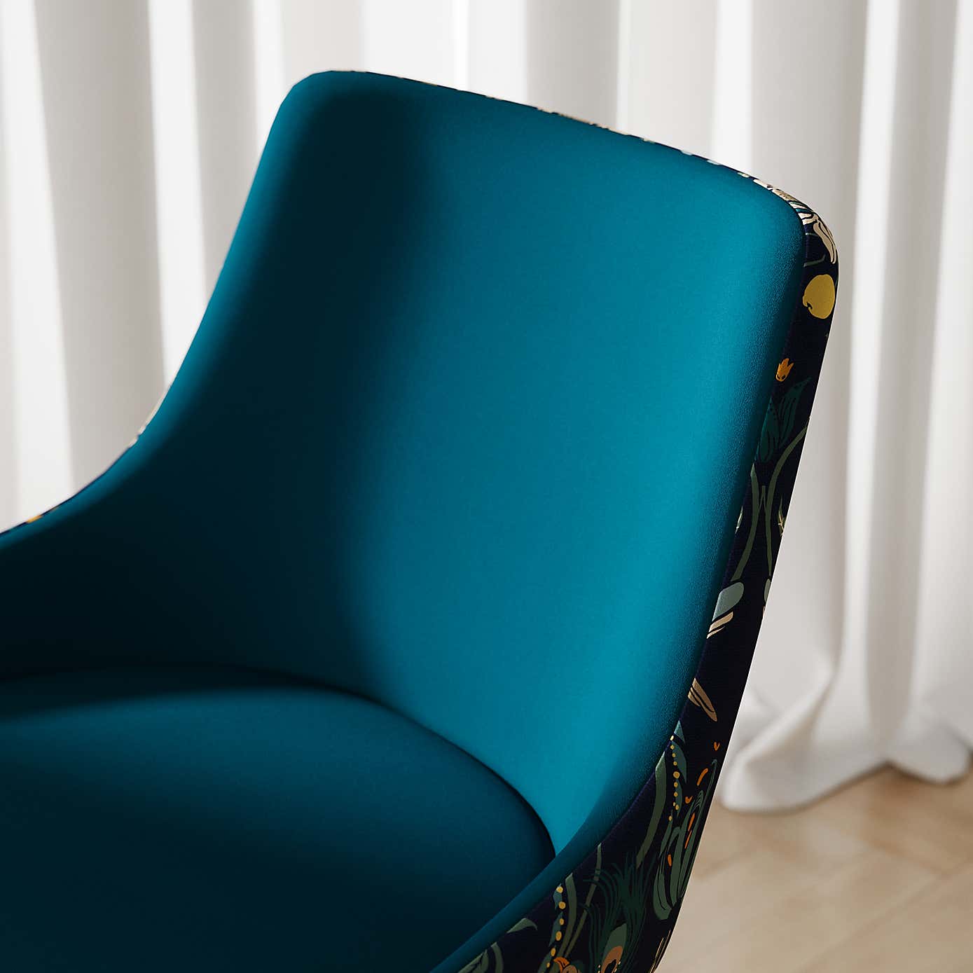 Carousel zoom image position 3 of 8