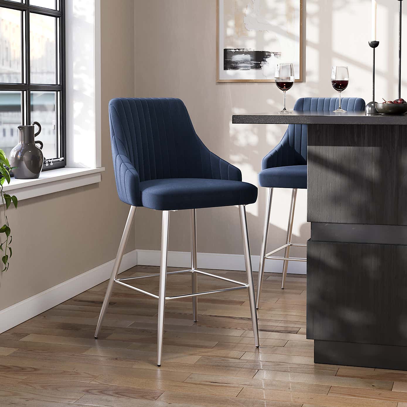 Carousel zoom image position 1 of 8