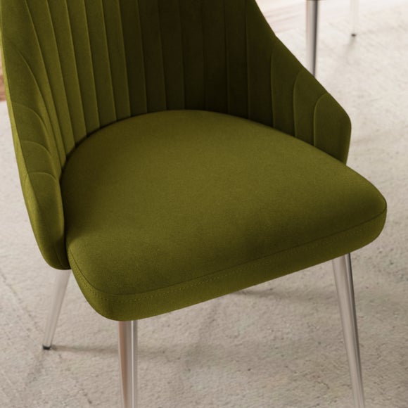 Carousel navigation image position 4 of 8