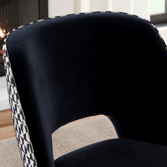 Carousel navigation image position 3 of 8