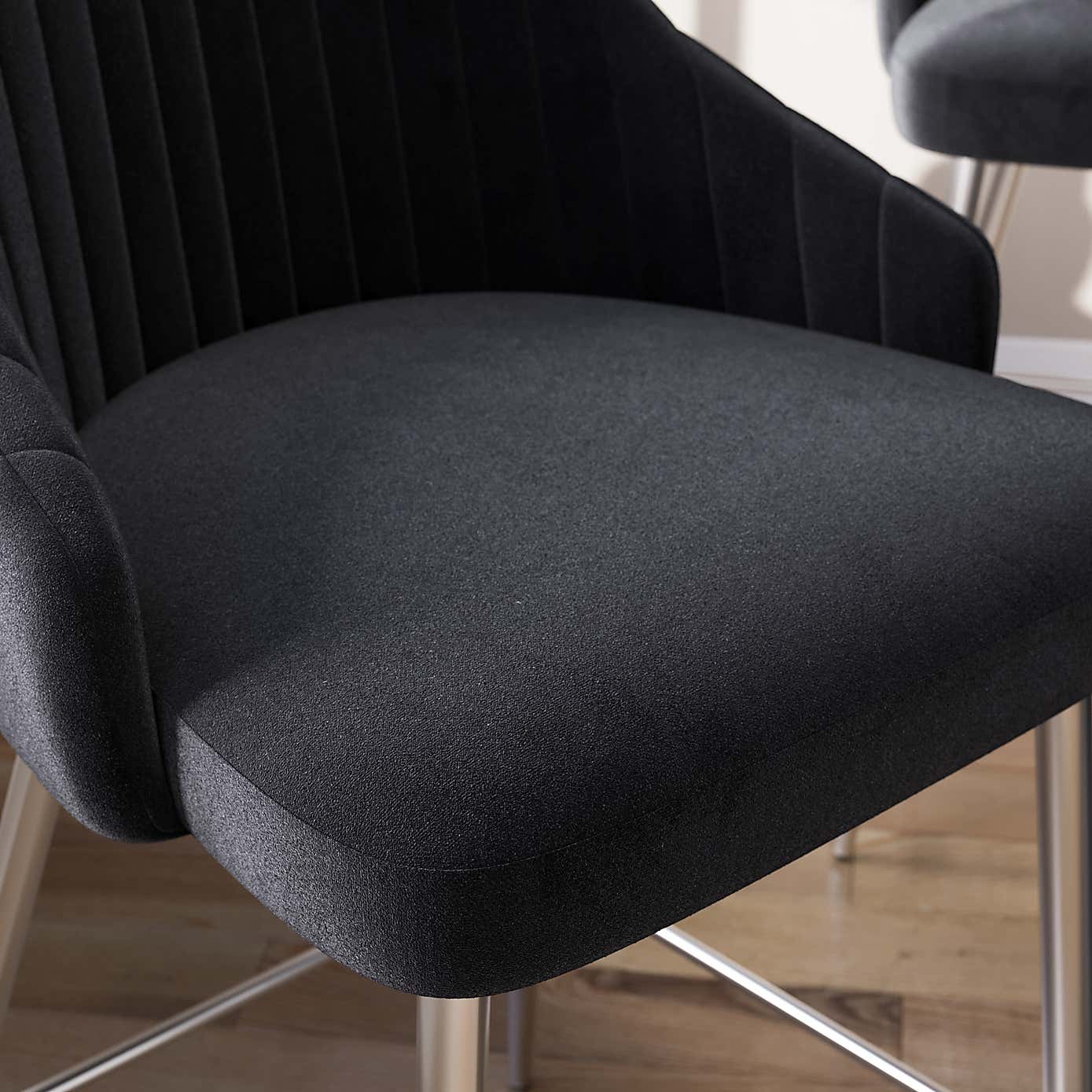 Carousel zoom image position 4 of 8