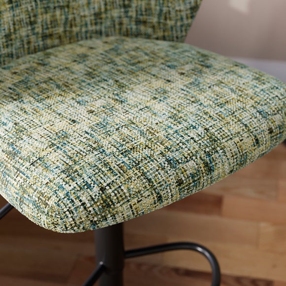 Carousel navigation image position 5 of 7