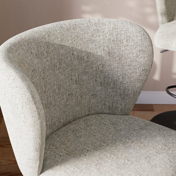 Carousel navigation image position 2 of 7