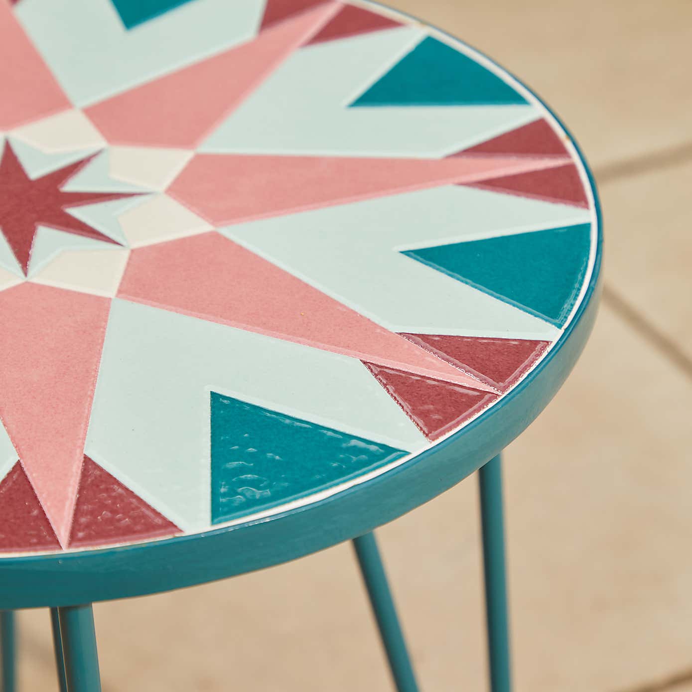 Carousel zoom image position 3 of 4