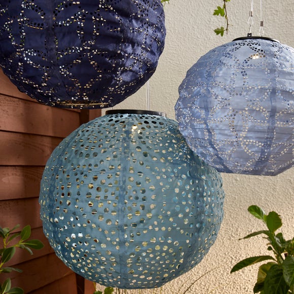 Carousel navigation image position 3 of 3