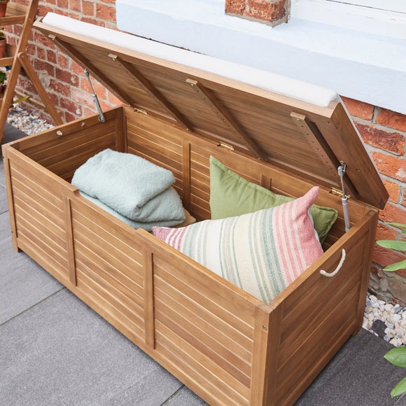 Carousel navigation image position 4 of 6