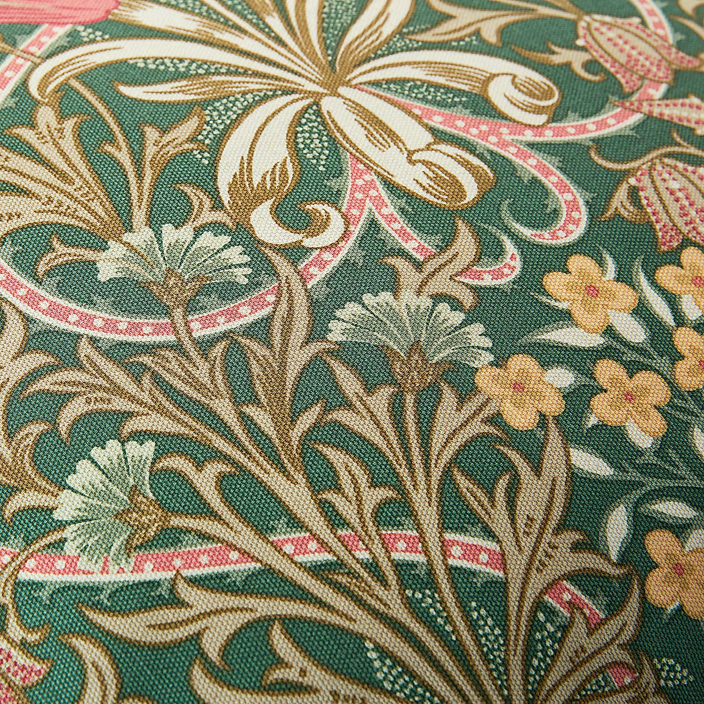 Carousel zoom image position 2 of 6