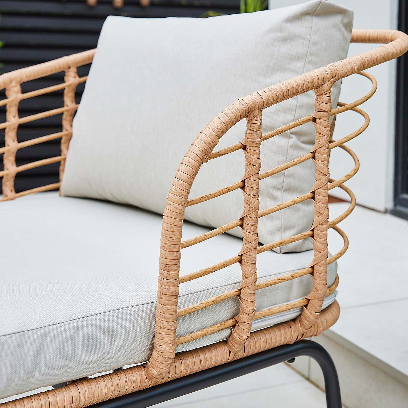 Carousel zoom image position 3 of 4