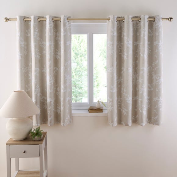 Carousel navigation image position 3 of 6