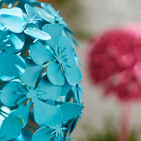 Carousel navigation image position 2 of 3