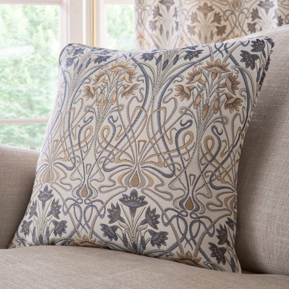 Carousel navigation image position 6 of 8