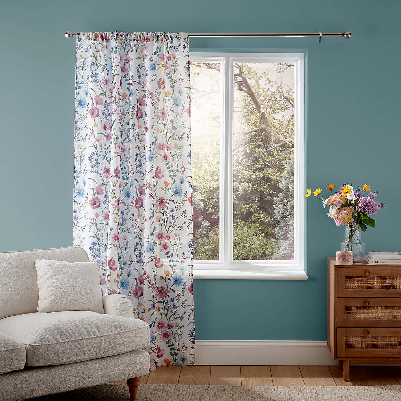 Carousel zoom image position 2 of 4