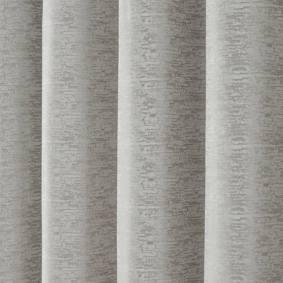 Carousel navigation image position 3 of 7