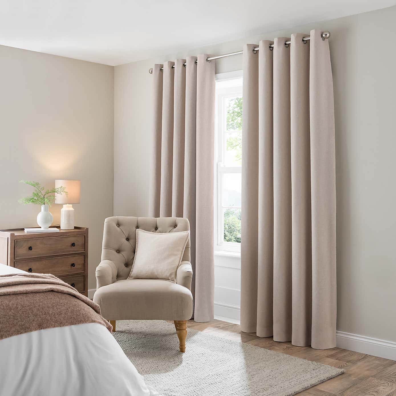 Carousel zoom image position 2 of 6