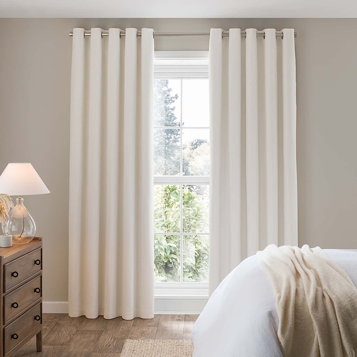 Carousel zoom image position 2 of 6