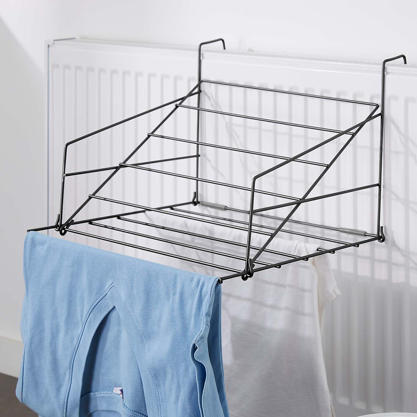 Carousel zoom image position 2 of 3