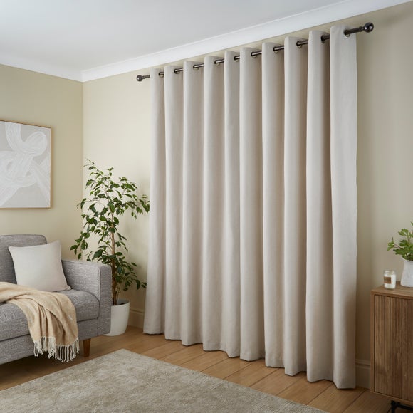 Carousel navigation image position 4 of 6