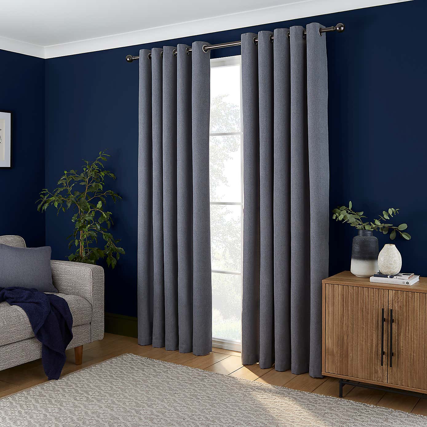 Carousel zoom image position 2 of 5