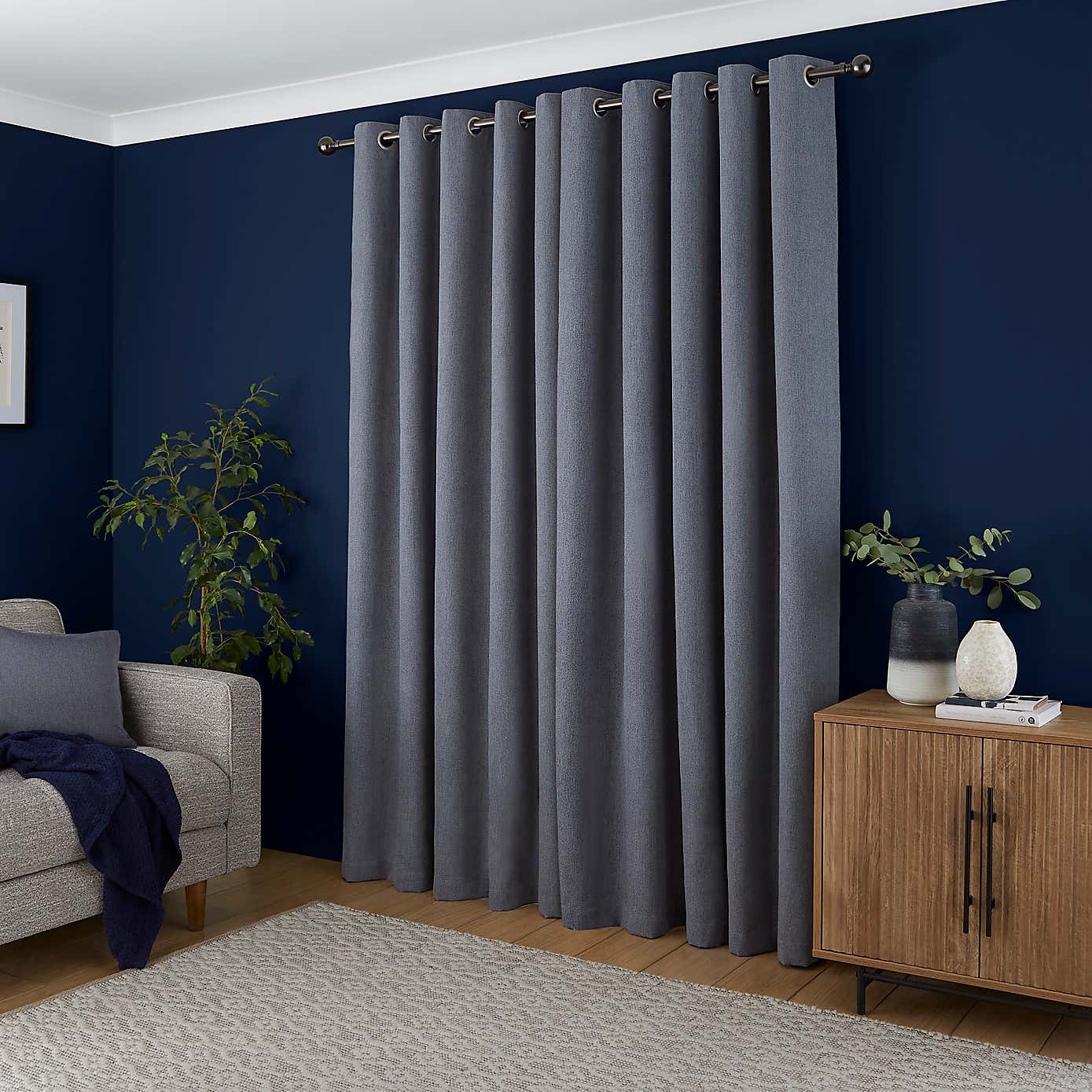 Carousel zoom image position 4 of 5