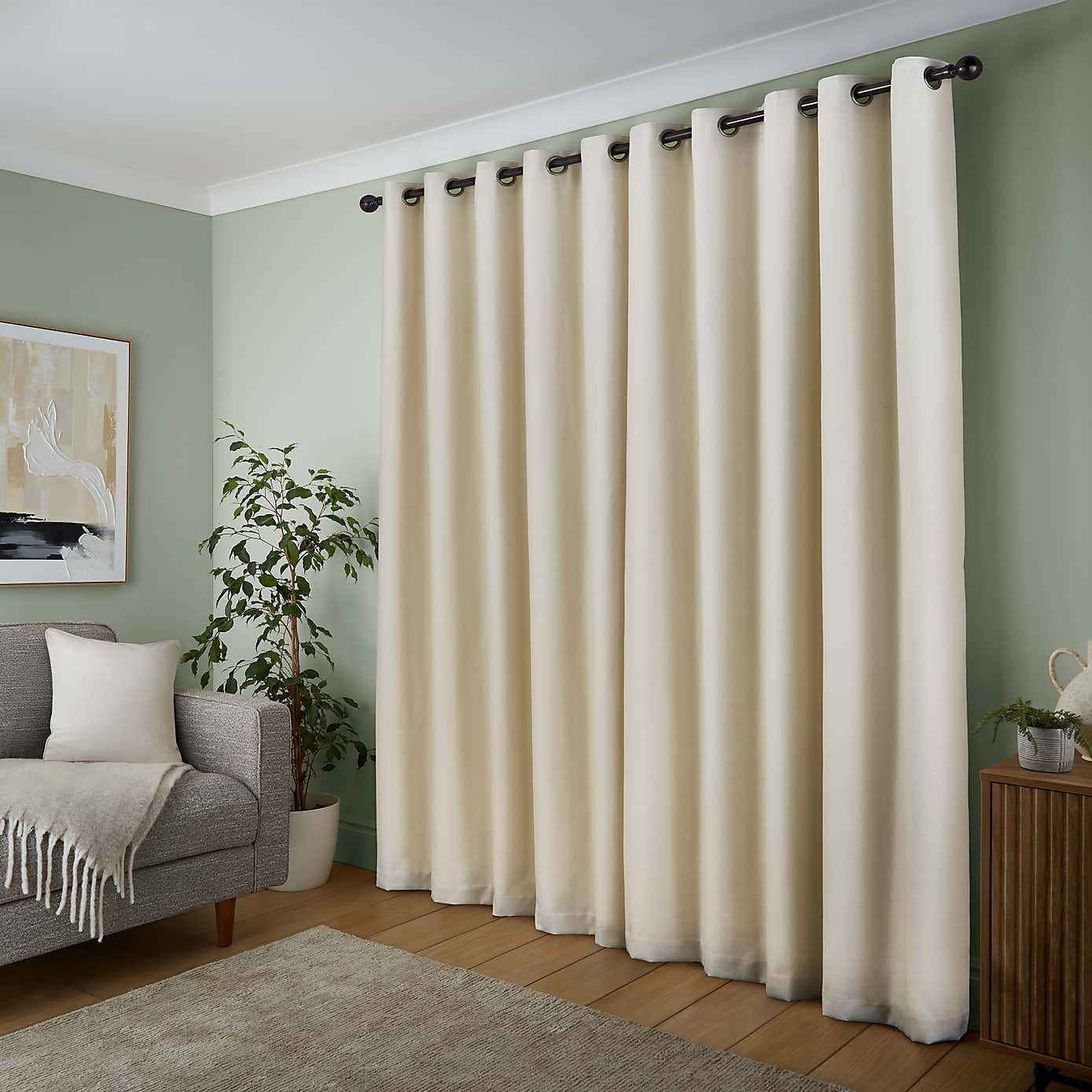 Carousel zoom image position 4 of 5