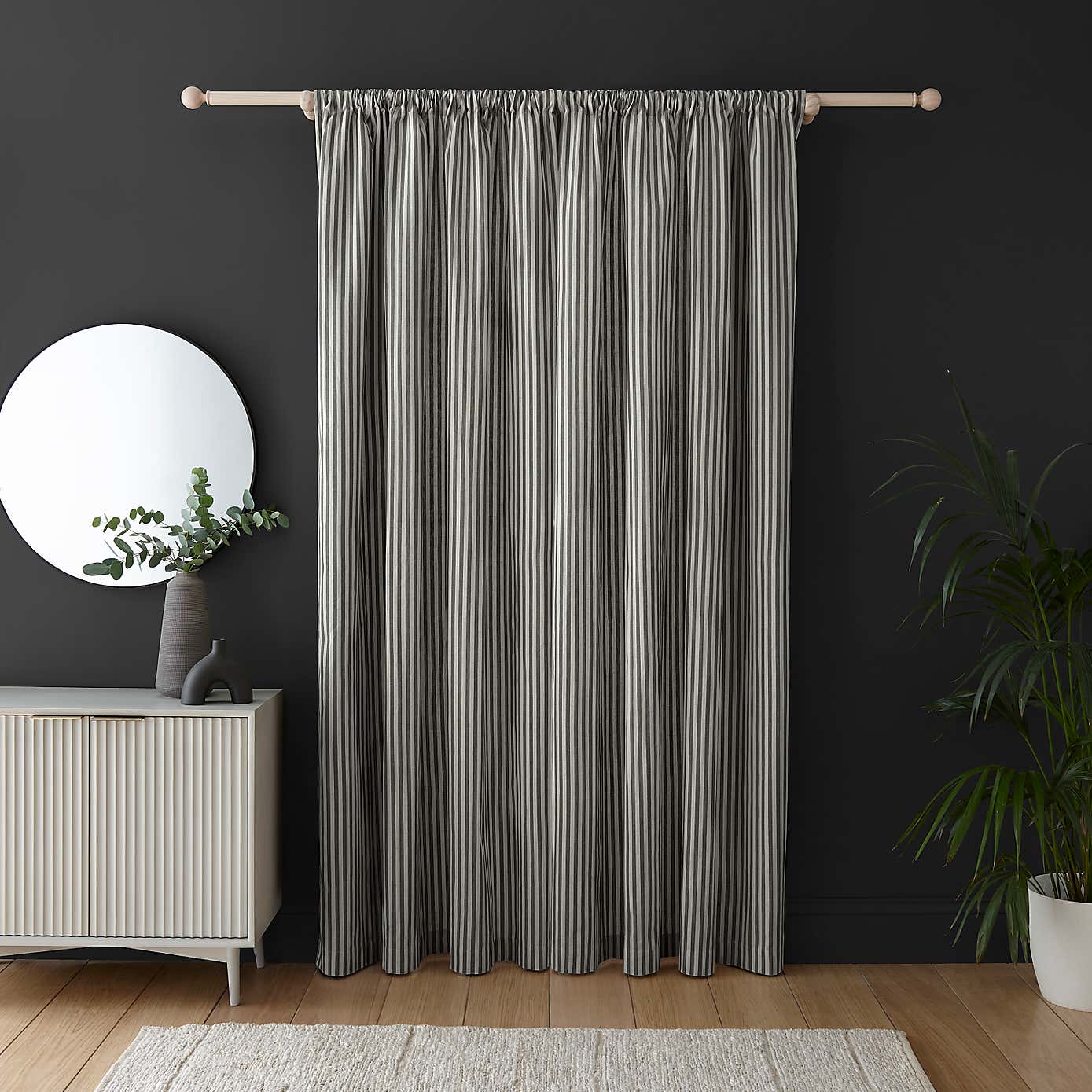 Carousel zoom image position 4 of 5