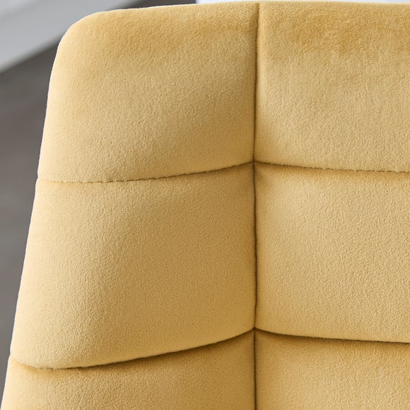 Carousel navigation image position 4 of 7