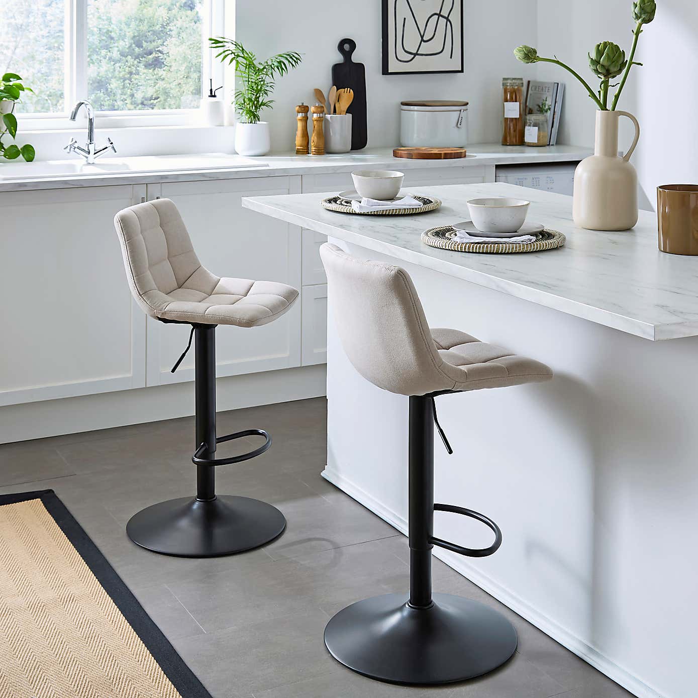 Carousel zoom image position 2 of 7