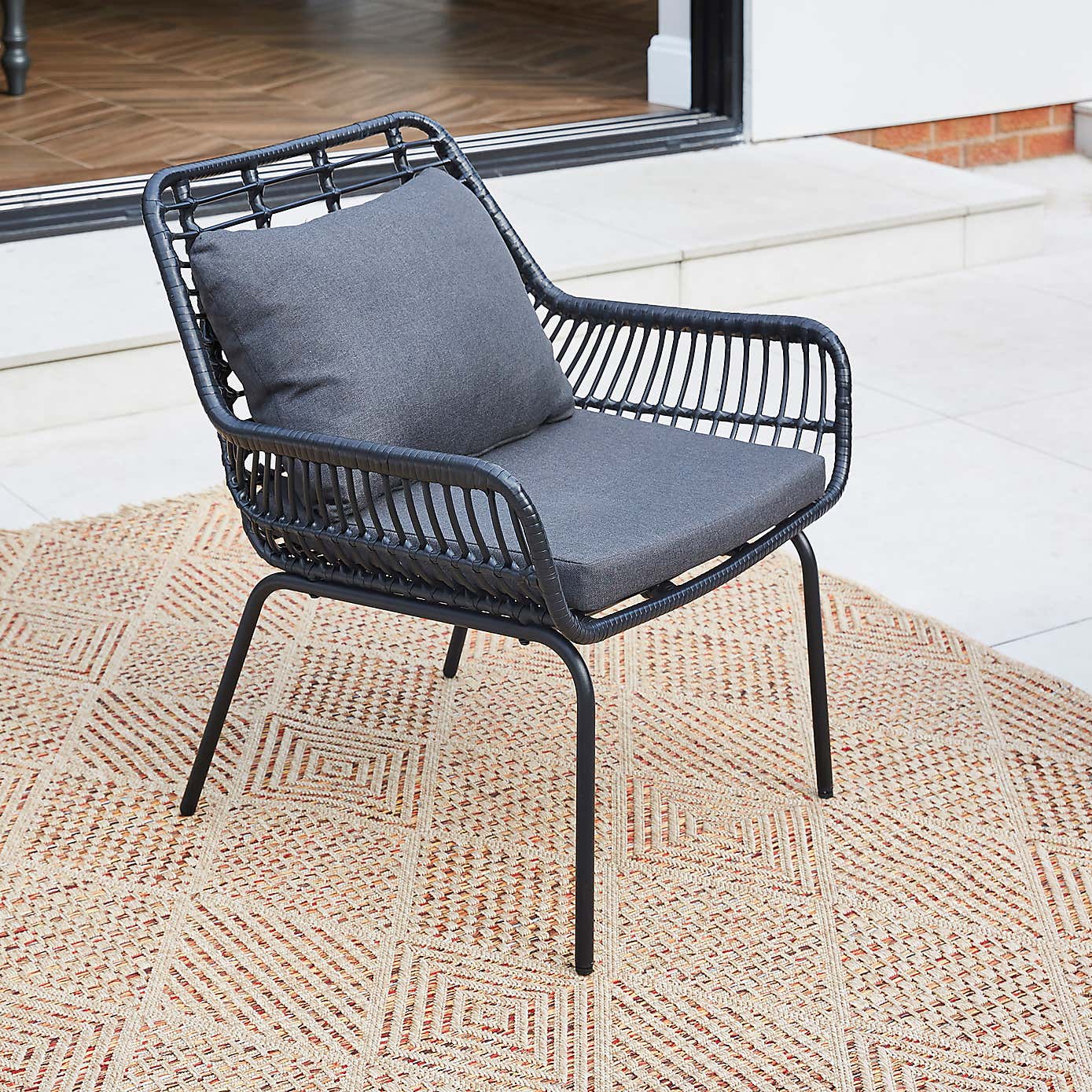 Carousel zoom image position 3 of 8