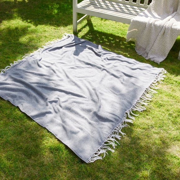 Carousel navigation image position 2 of 3