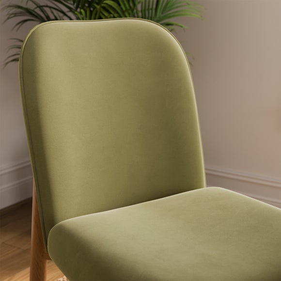 Carousel navigation image position 2 of 7