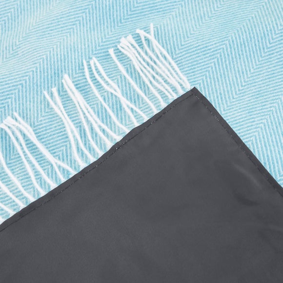 Carousel navigation image position 3 of 5