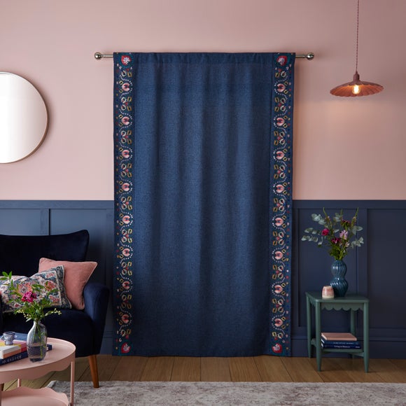 Carousel navigation image position 4 of 4