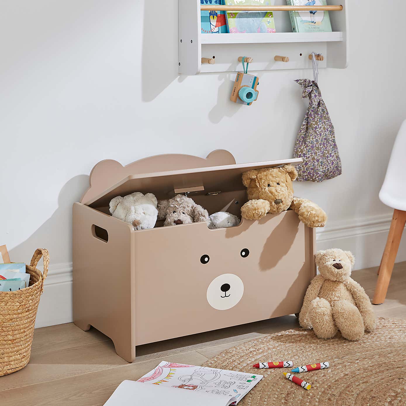 Carousel zoom image position 2 of 3