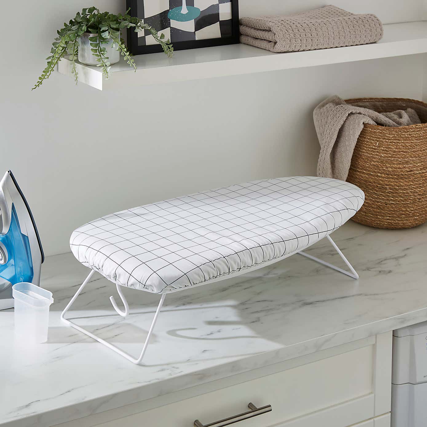 Carousel zoom image position 2 of 2