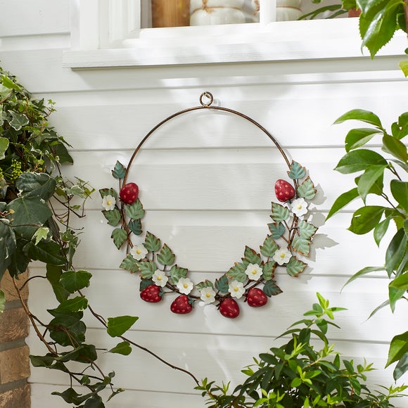 Strawberry Metal Garden Wreath