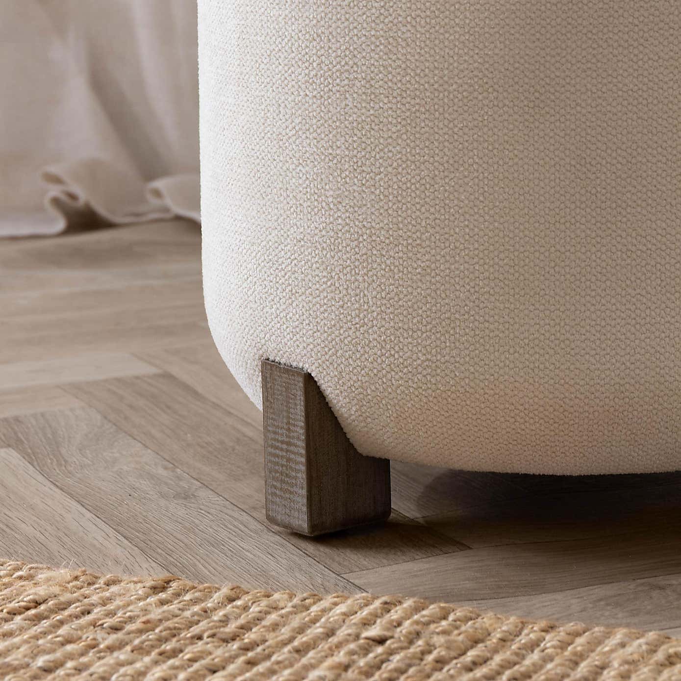 Carousel zoom image position 4 of 5