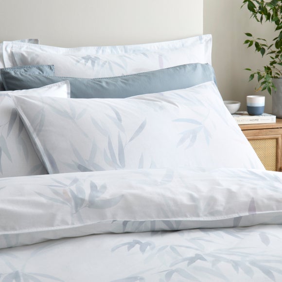 Carousel navigation image position 3 of 8