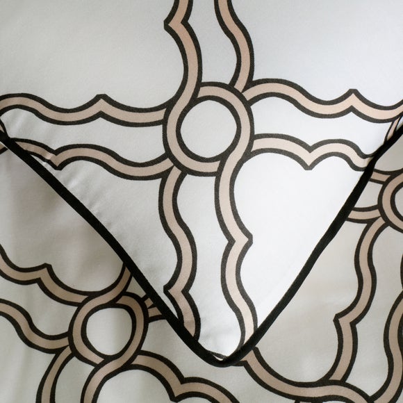 Carousel navigation image position 4 of 5