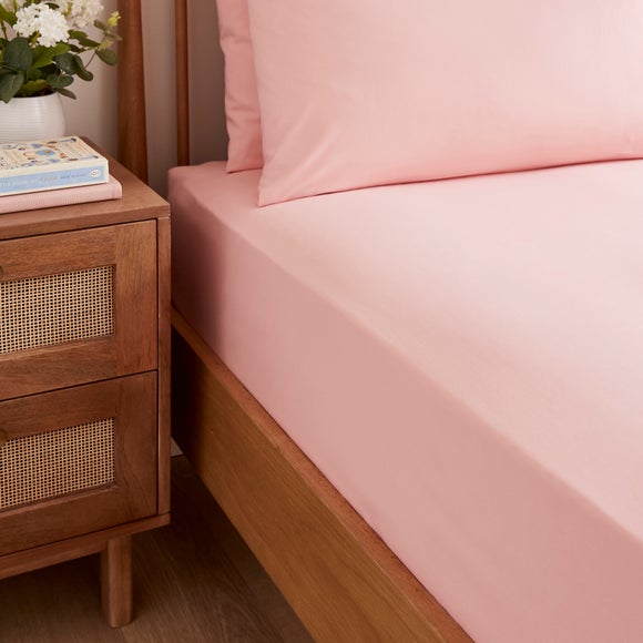 Soft and Easycare 28cm Fitted Sheet