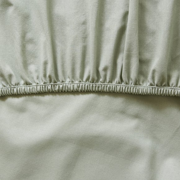 Carousel navigation image position 2 of 3