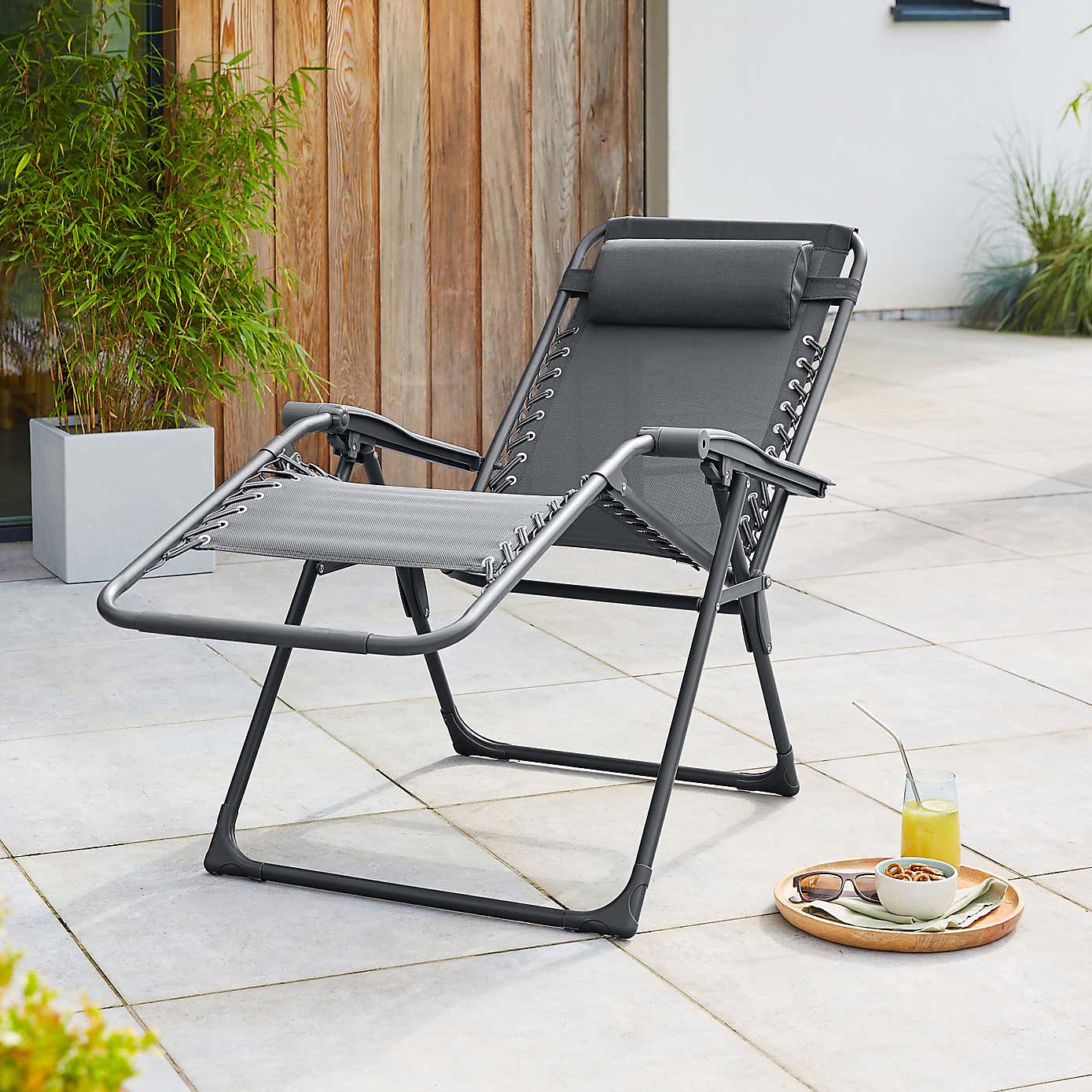 Carousel zoom image position 2 of 5