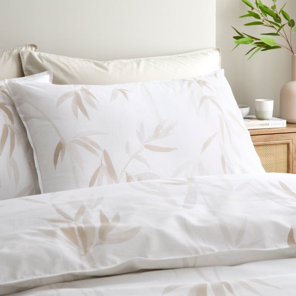 Carousel navigation image position 3 of 7