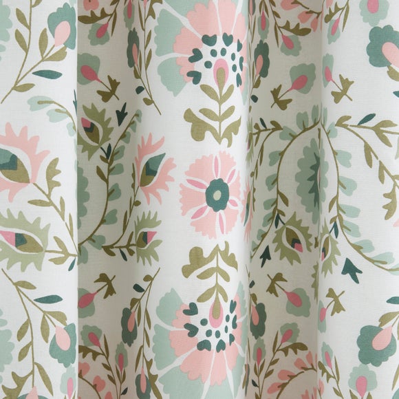 Carousel navigation image position 2 of 3