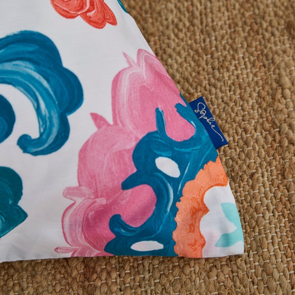 Carousel navigation image position 4 of 7