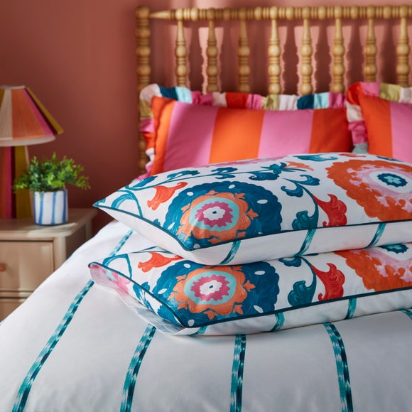 Carousel navigation image position 5 of 7