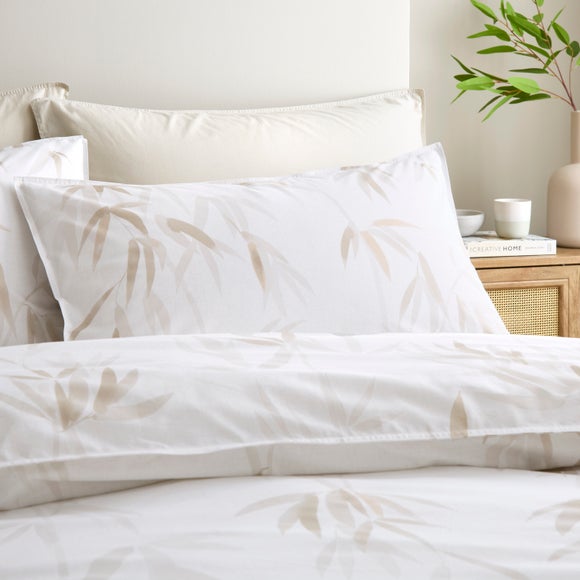 Carousel navigation image position 2 of 7