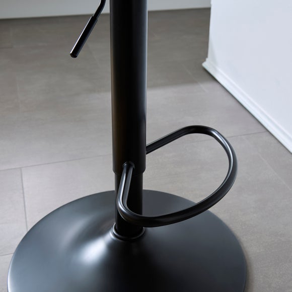 Carousel navigation image position 4 of 7