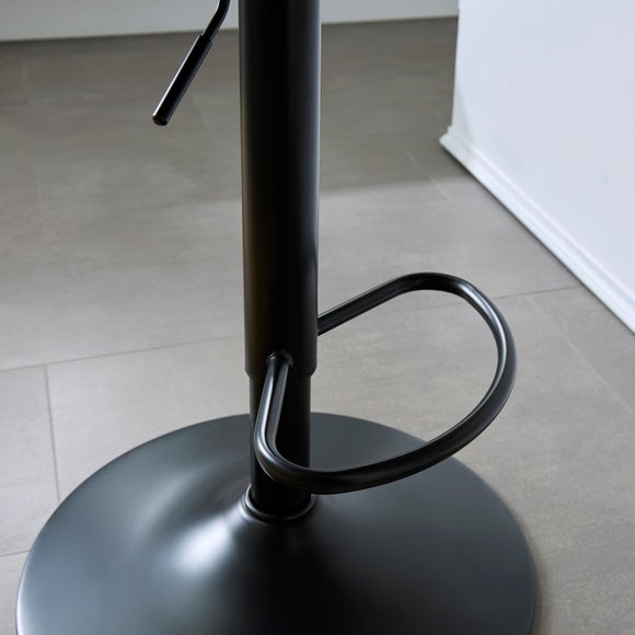 Carousel navigation image position 5 of 7